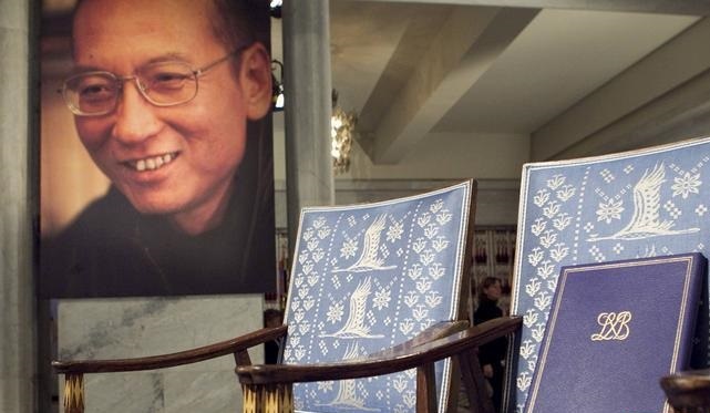 معروفترین چهرههای دنیا که در سال 2017 در گذشتند+ تصاویر معروفترین چهرههای دنیا که در سال 2017 در گذشتند+ تصاویر