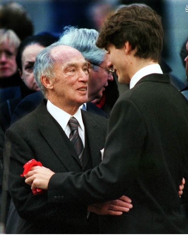 «سلطان سلفی» دنیای سیاست کیست؟+عکس