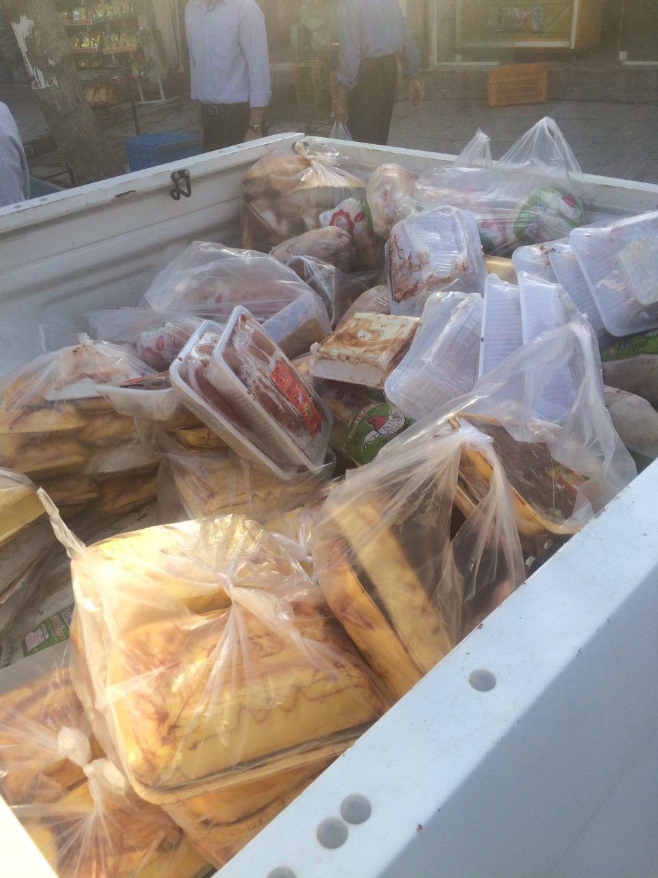 کشف و معدوم سازی مرغ و جگر فاسد در سرپلذهاب کشف و معدوم سازی مرغ و جگر فاسد در سرپلذهاب