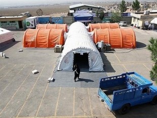 در حال آماده سازی بیمارستان سیار در منطقه سرپل ذهاب هستیم