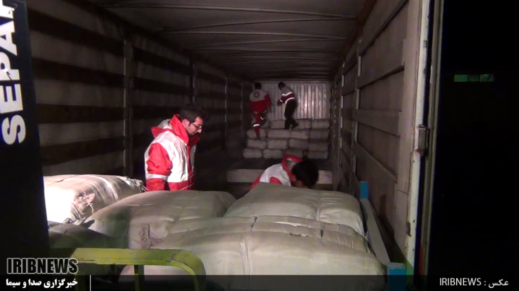 ارسال دومین محموله اقلام امدادی جمعیت هلال احمر اردبیل به زلزله زدگان
