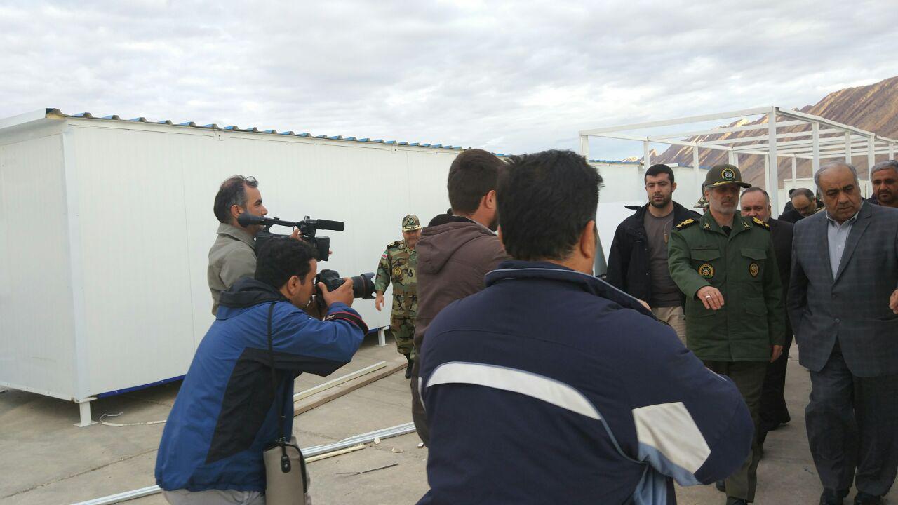 ورود وزیر دفاع به پادگان ابوذر سرپل ذهاب ورود وزیر دفاع به پادگان ابوذر سرپل ذهاب