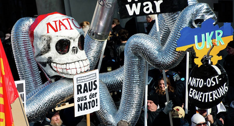 ناتو؛ سازمانی که طراح اخبار جعلی روز اروپاست + تصاویر