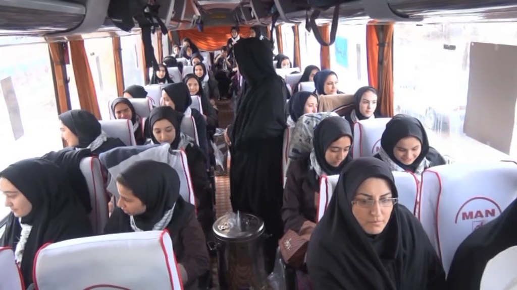 اعزام دانش آموزان دختر آذربایجان شرقی به مناطق عملیاتی