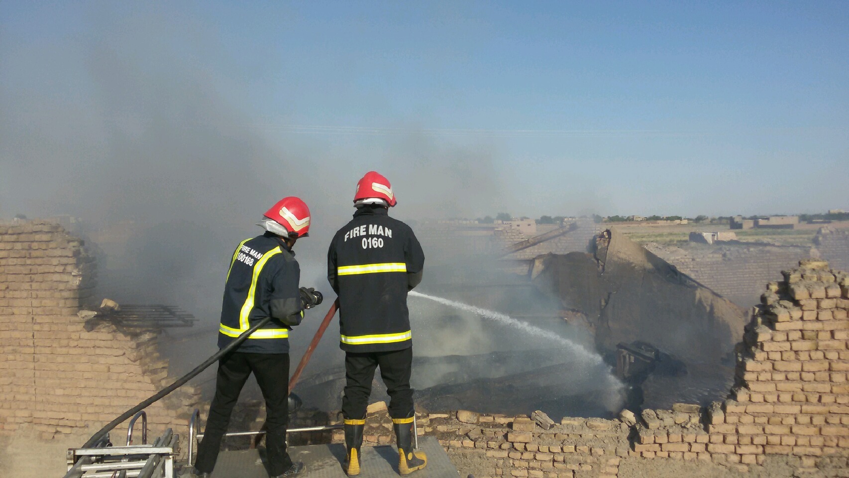 آتش سوزی انبار ضایعات و بسته بندی کارتن در نیشابور