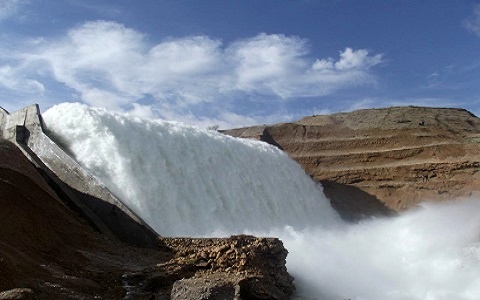 ۵ سد استان کرمانشاه در حال سرریز