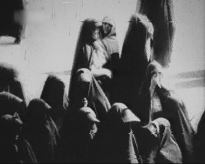 حجاب، گوهر حفاظت شده در دل بحران‌ها