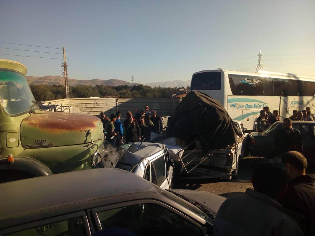 تصادف زنجیره‌ای در شیراز