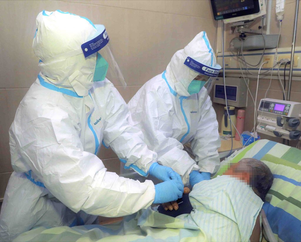 چین در جنگ با ویروس مرگبار کرونا چین در جنگ با ویروس مرگبار کرونا