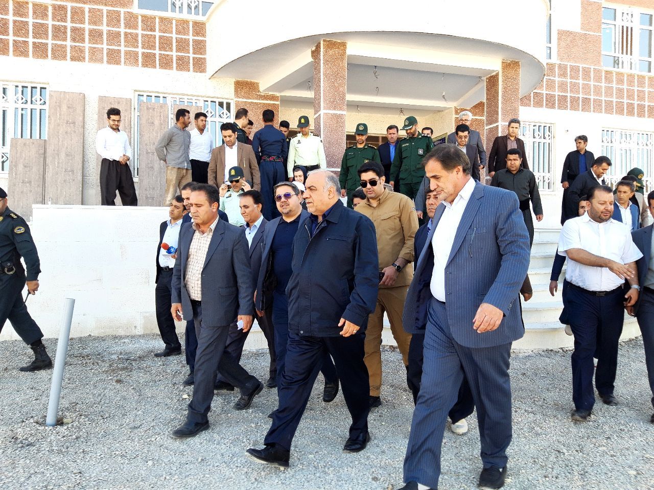 سفر استاندار کرمانشاه به مناطق زلزله زده استان