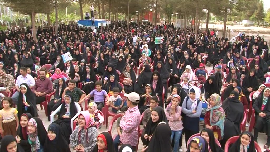 تجمع سه هزار نفری بانوان در حمایت از حجاب تجمع سه هزار نفری بانوان در حمایت از حجاب