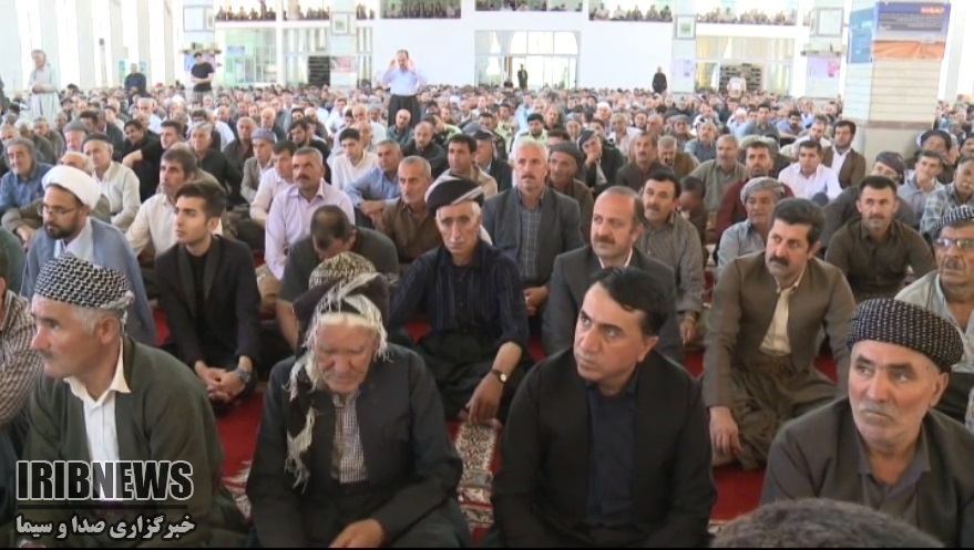 نماز جمعه محور بصیرت افزایی