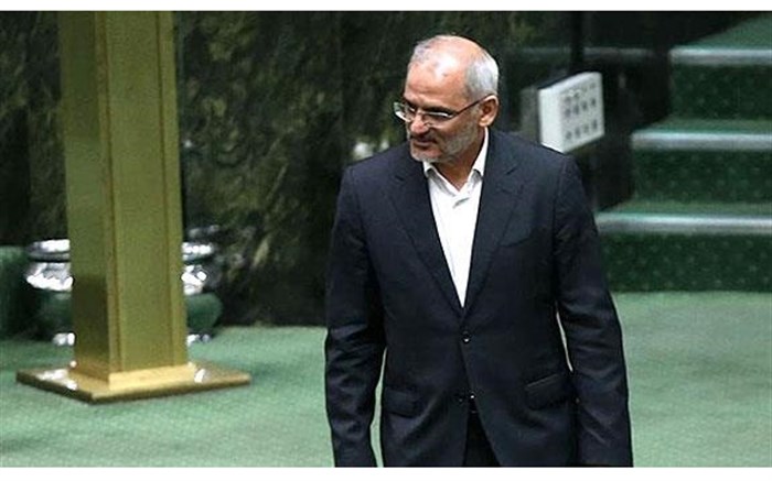 بررسی علت حذف مطالب برخی مشاهیر از کتاب‌های درسی