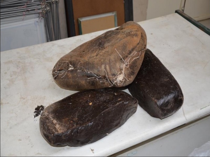 کشف 100 کیلو گرم تریاک در شاهین شهر کشف 100 کیلو گرم تریاک در شاهین شهر