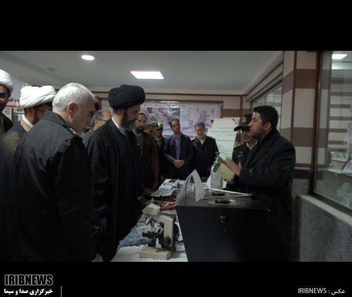 بازدید نماینده ولی فقیه از نمایشگاه علمی و پژوهشی بازدید نماینده ولی فقیه از نمایشگاه علمی و پژوهشی