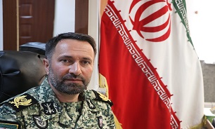 مردم همیشه با تقویت روحیه و ایجاد قوت قلب باعث دلگرمی کارکنان ارتش میشوند مردم همیشه با تقویت روحیه و ایجاد قوت قلب باعث دلگرمی کارکنان ارتش میشوند