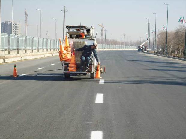 معابر شهر کرمانشاه خط کشی میشود معابر شهر کرمانشاه خط کشی میشود