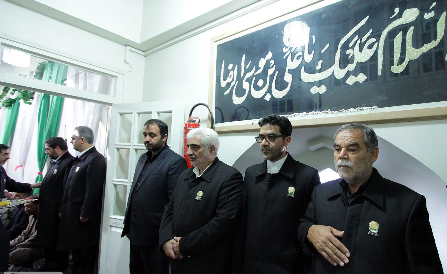 اذن به یک لحظه نگاه اذن به یک لحظه نگاه