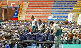 اذن به یک لحظه نگاه اذن به یک لحظه نگاه