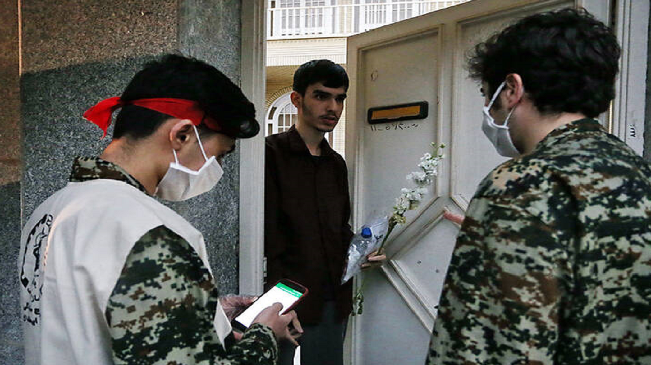 غربالگری خانه به خانه کرونا در دستورکار بسیج فراهان غربالگری خانه به خانه کرونا در دستورکار بسیج فراهان