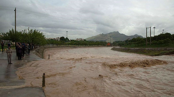 احتمال طغیان رودخانههای فصلی در تهران و ۱۴ استان از سهشنبه احتمال طغیان رودخانههای فصلی در تهران و ۱۴ استان از سهشنبه