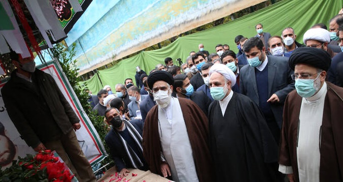 تشییع پیکر شهیده 