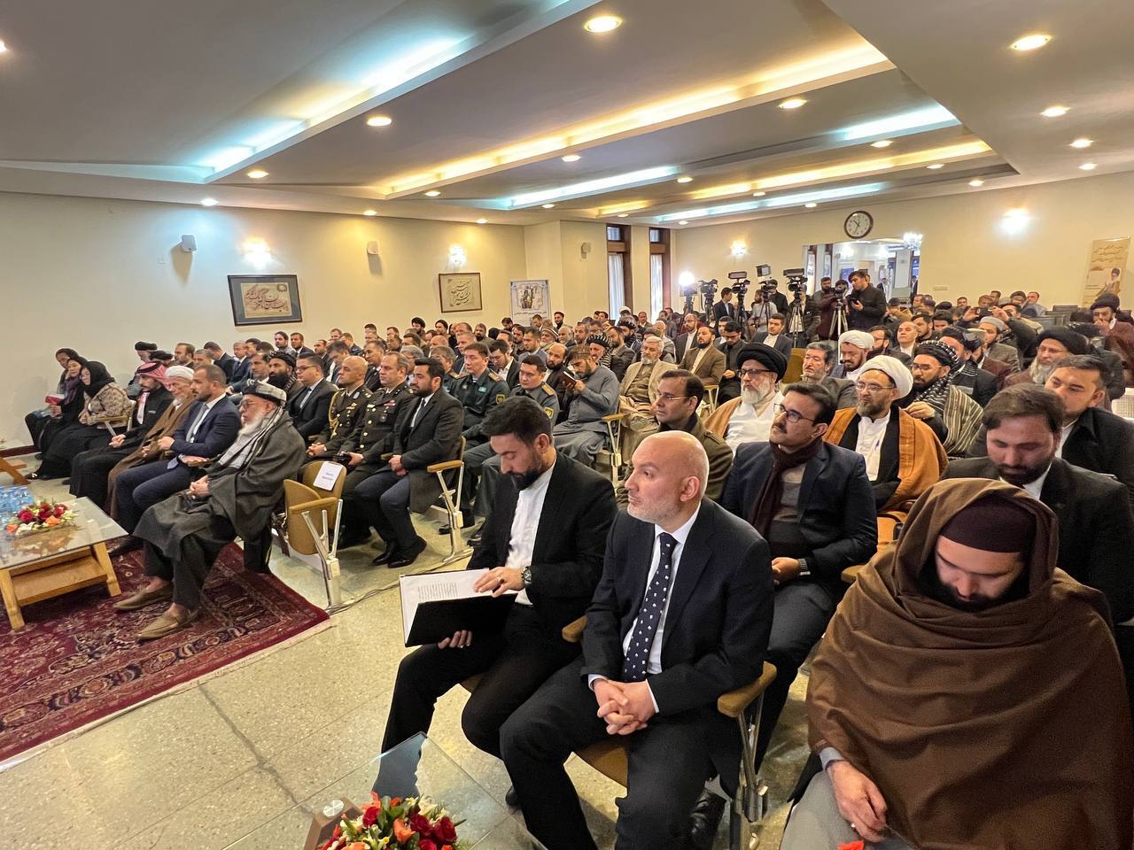 پیروزی انقلاب اسلامی ثمره یکپارچگی ملت ایران است.