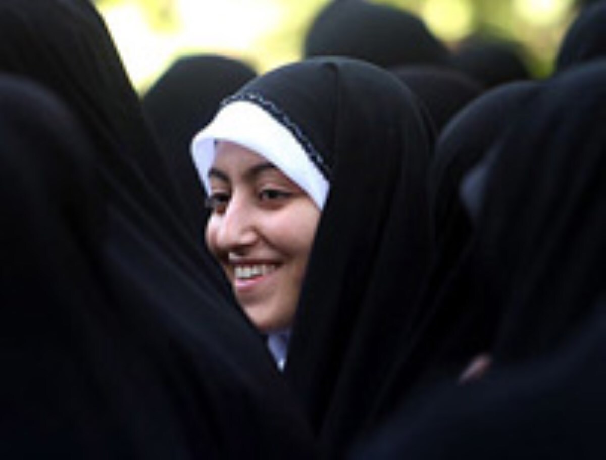 پیامی که زن با حجابش ارسال می‌کند