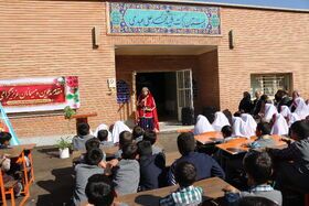 زنگ آغاز هفته ملی کودک در دبستان روستای رباط میل استان