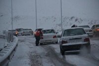 در جاده‌ها و محور‌های کوهستانی زنجیر چرخ همراه داشته باشید