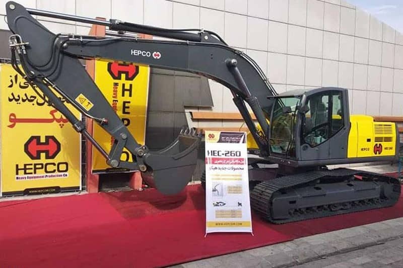 رونمایی از بیل مکانیکی بوم بلند در نمایشگاه صنعت نفت خوزستان رونمایی از بیل مکانیکی بوم بلند در نمایشگاه صنعت نفت خوزستان