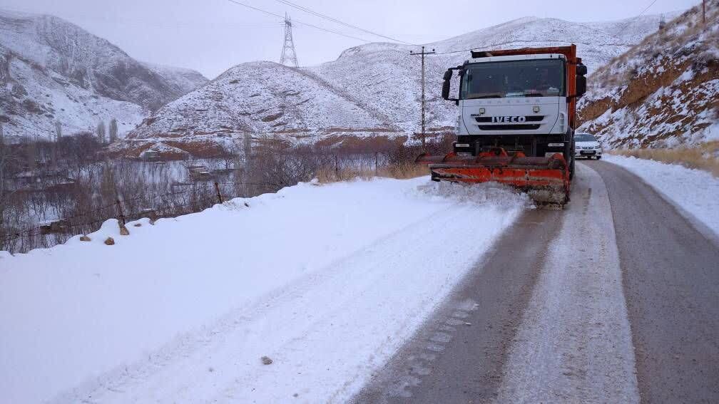 برف روبی بیش از ۱۹۰۰ کیلومتر از جادههای خراسان شمالی برف روبی بیش از ۱۹۰۰ کیلومتر از جادههای خراسان شمالی