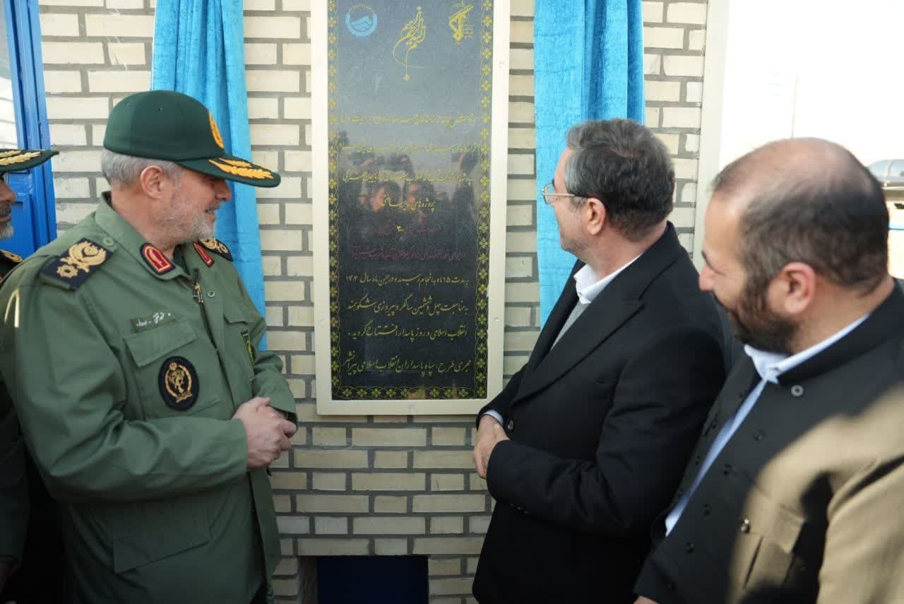 تاکید استاندار آذربایجانغربی بر تسریع روند آبرسانی به ۳۷۹ روستا تاکید استاندار آذربایجانغربی بر تسریع روند آبرسانی به ۳۷۹ روستا