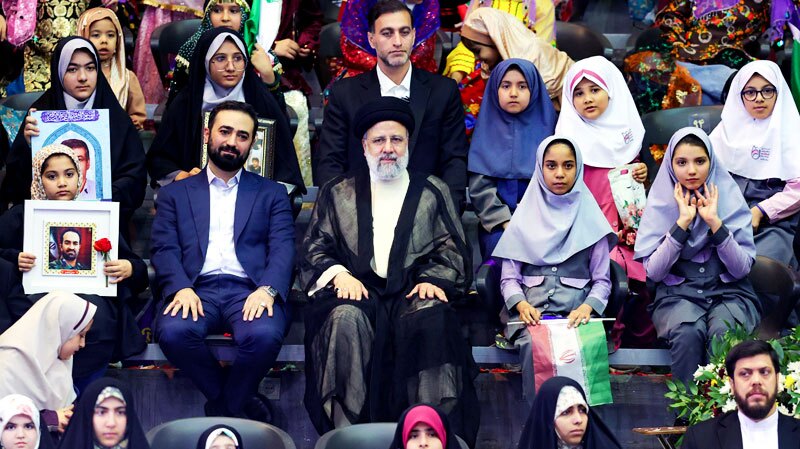 دختران امروز، آیندهسازان فردای کشور هستند دختران امروز، آیندهسازان فردای کشور هستند