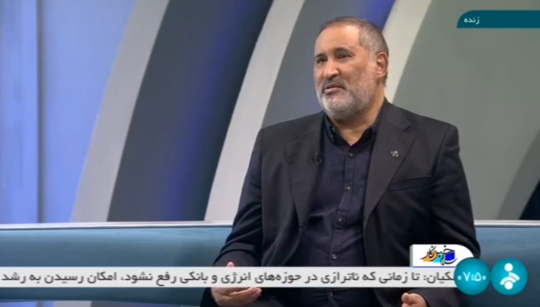 بهمنی ۷۰ سال از عمرش را شاعری کرد بهمنی ۷۰ سال از عمرش را شاعری کرد