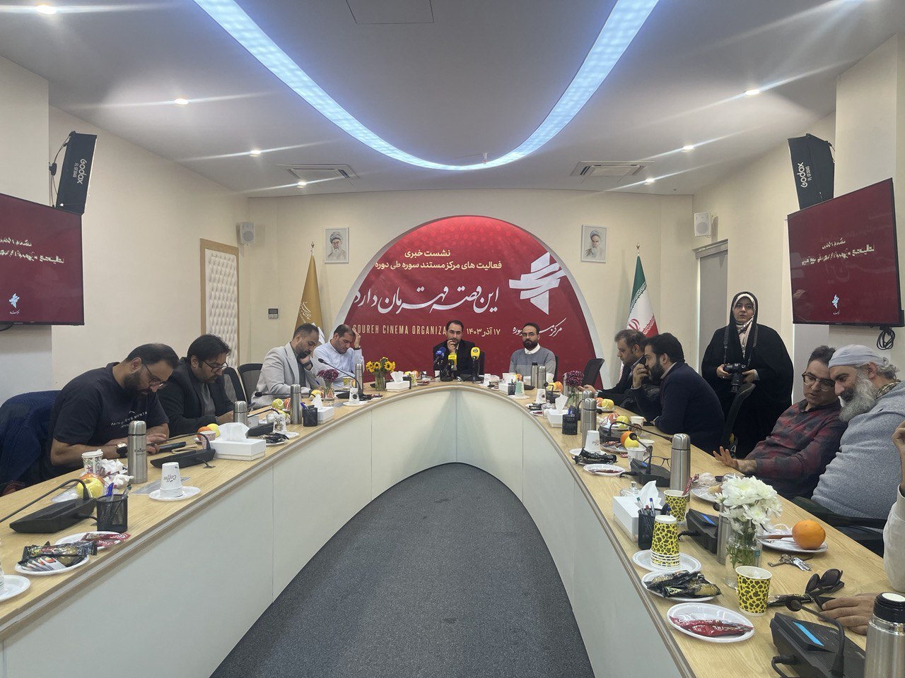 *** مستند باید هویت ملی را دنبال کند *** مستند باید هویت ملی را دنبال کند