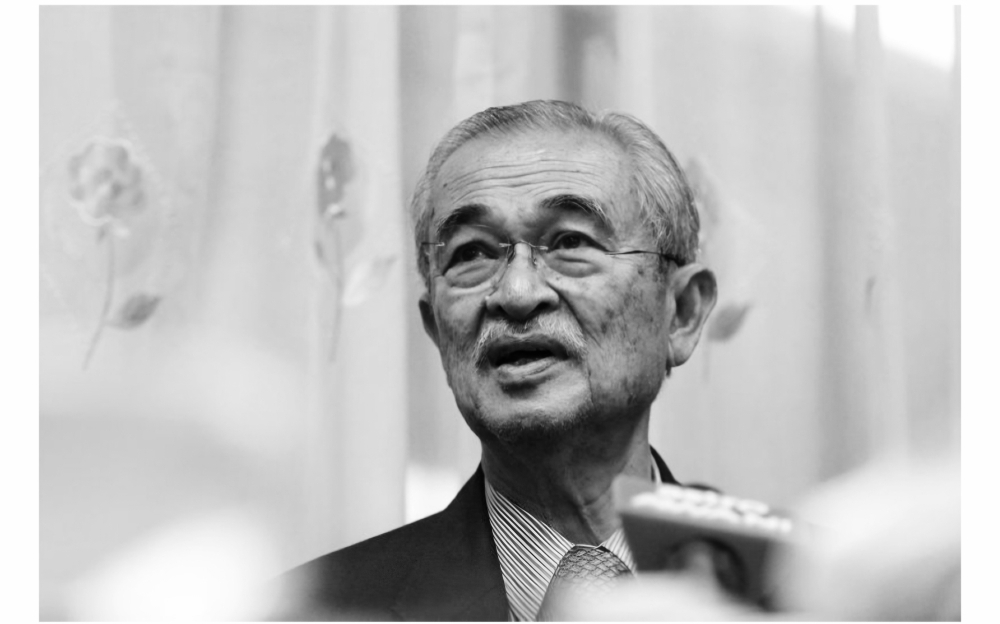 نخست وزیر اسبق مالزی درگذشت نخست وزیر اسبق مالزی درگذشت