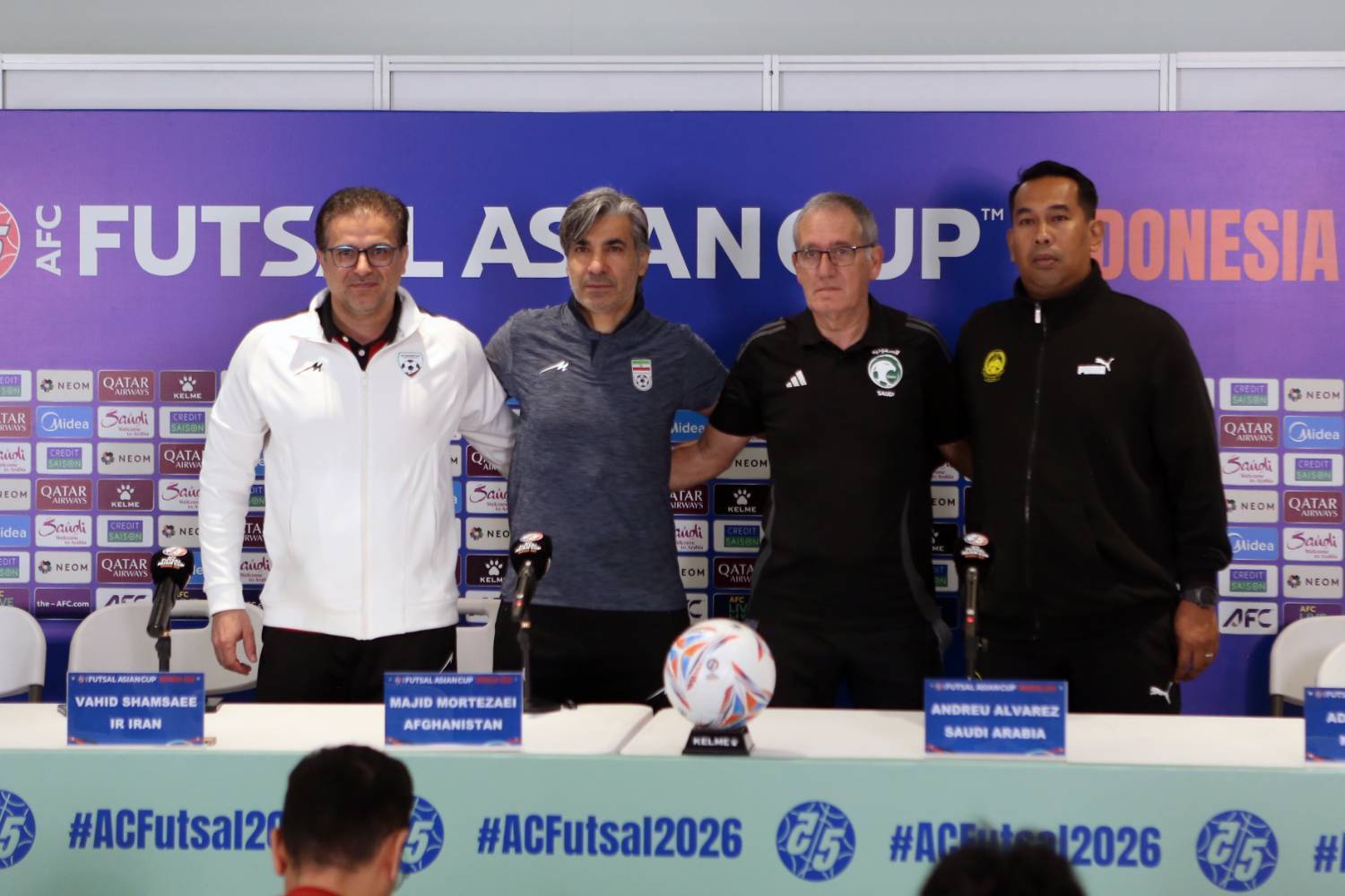 انتقاد شمسایی از شرایط برگزاری جام ملتهای فوتسال آسیا انتقاد شمسایی از شرایط برگزاری جام ملتهای فوتسال آسیا