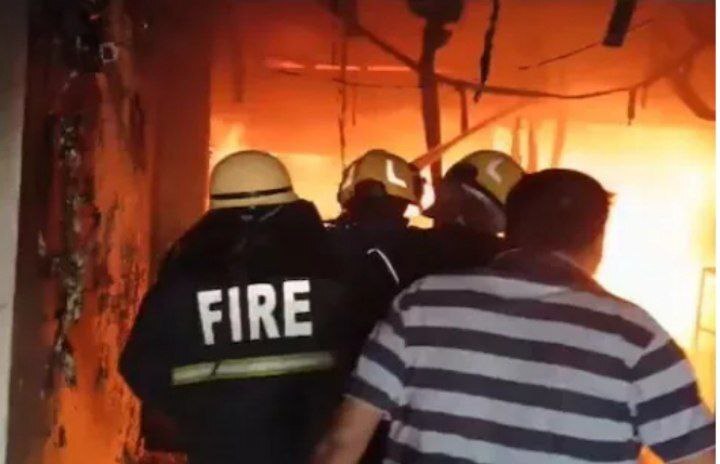 آتش سوزی در حیدرآباد هند ۱۷ کشته برجای گذاشت آتش سوزی در حیدرآباد هند ۱۷ کشته برجای گذاشت