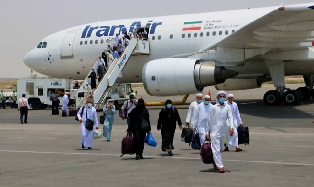 ­ نخستین پرواز زائران ایرانی حج تمتع در فرودگاه طائف عربستان به زمین نشست.