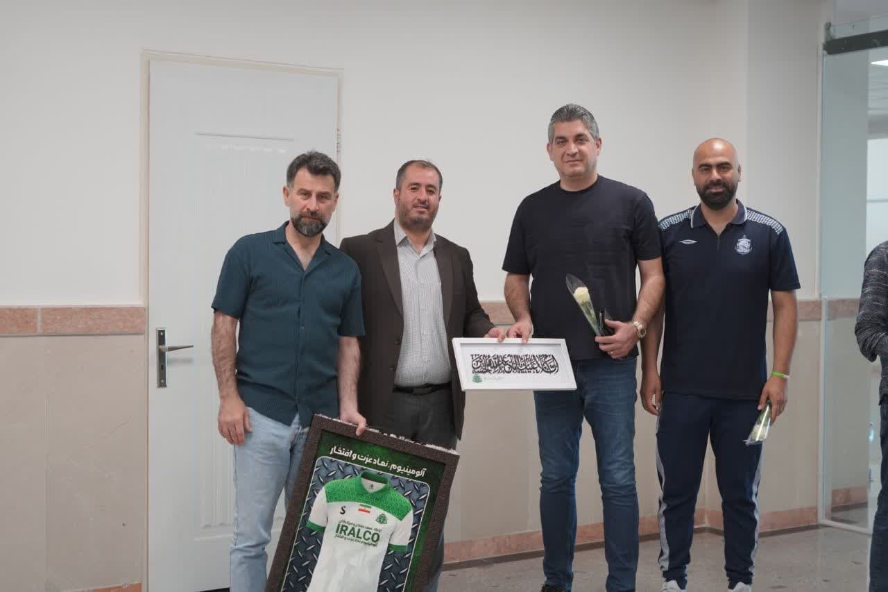 استقبال باشگاه آلومینیوم از فینالیستهای حذفی استقبال باشگاه آلومینیوم از فینالیستهای حذفی