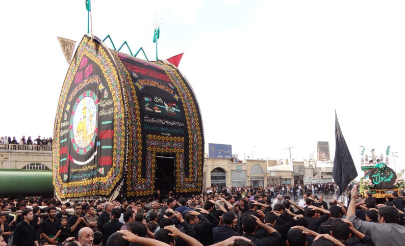 برگزاری آیین سنتی نخل‌برداری عاشورا در استان یزد