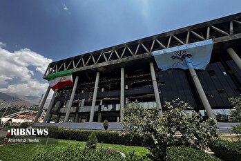 بازدید وابستگان نظامی بیست کشور از محل حمله رژیم صهیونیستی به ساختمان شیشه‌ای صداوسیما