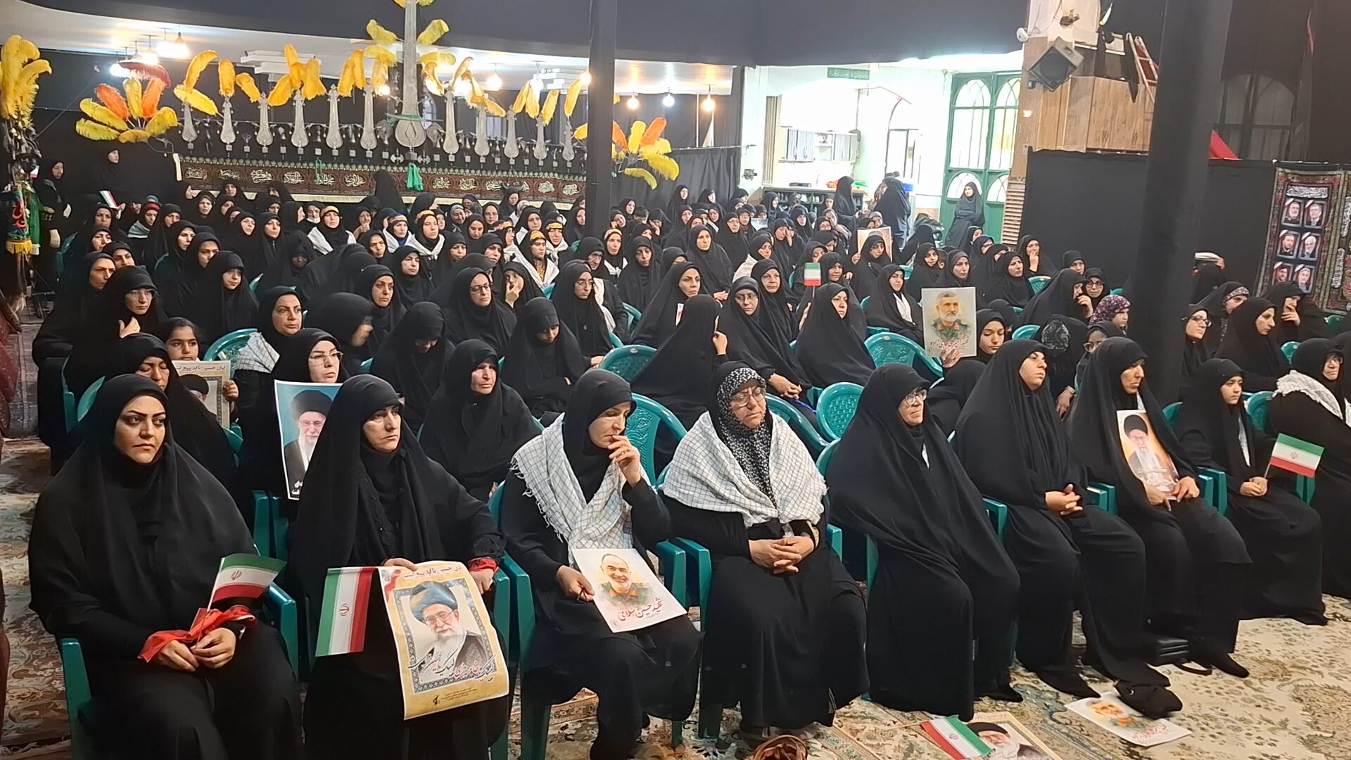 اجتماع بانوان عاشورایی رهروان زینبی در شاهین شهر