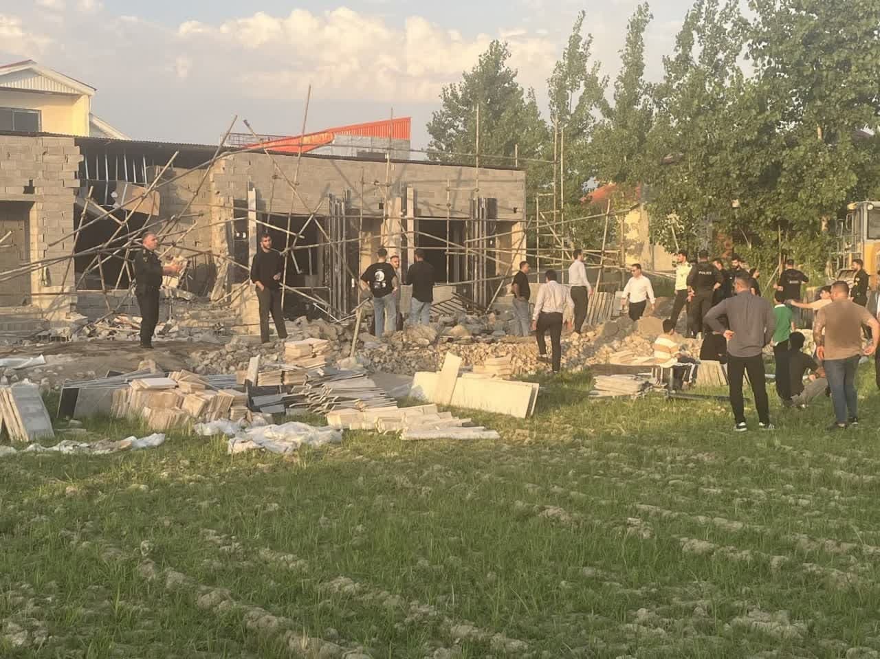 قلع و قمع ۱۱ فقره بنای غیرمجاز در چمستان