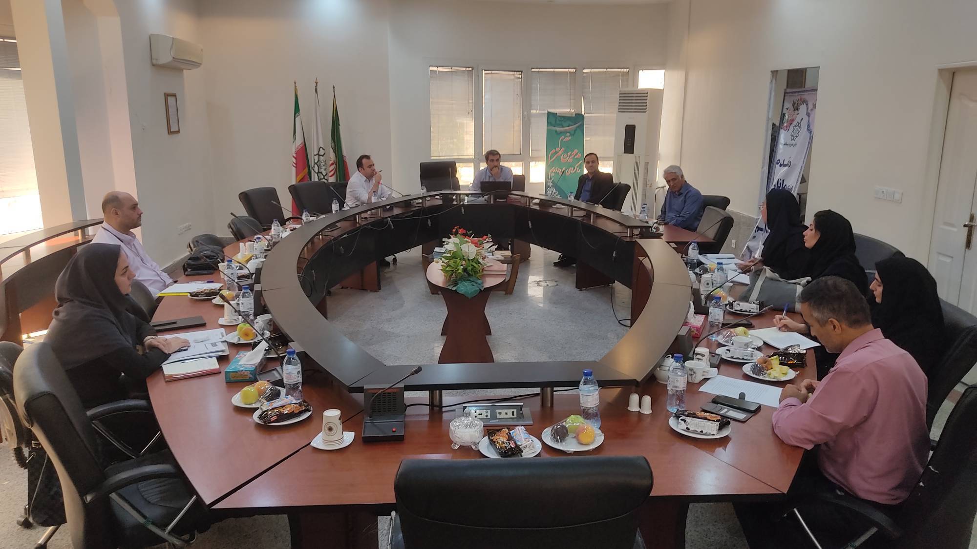 نشست بررسی کاهش معضلات پسماندهای آرادکوه نشست بررسی کاهش معضلات پسماندهای آرادکوه