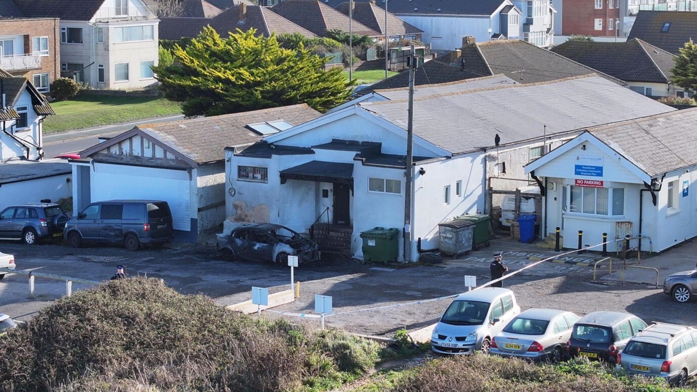 حمله با مواد آتش زا به مسجدی در انگلیس