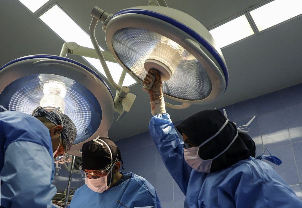 پیوند موفقیت‌آمیز استخوان مصنوعی بازو در پارس‌آباد