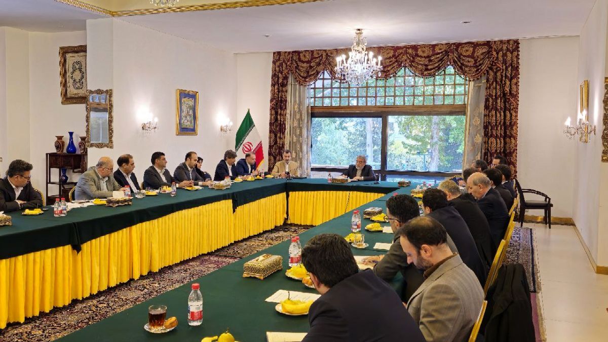 تشکیل کمیته مشترک بین ایمیدرو و سفارت ایران در چین تشکیل کمیته مشترک بین ایمیدرو و سفارت ایران در چین