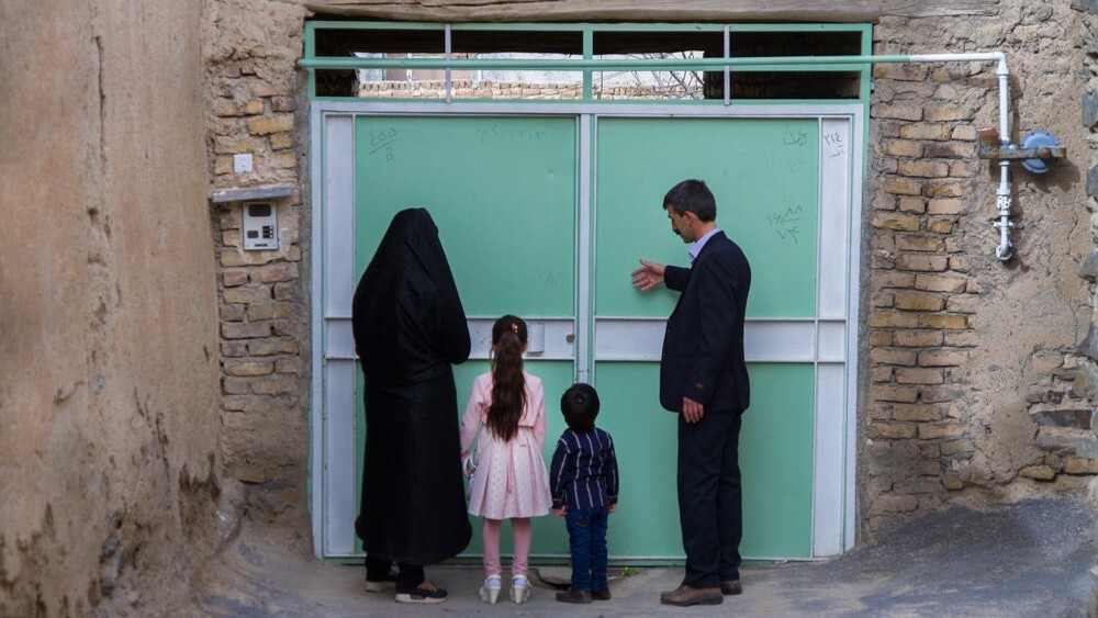 عصر دیجیتال و دگرگونی تعاملات؛ از خانواده تا محیط آموزشی عکسی از دید و بازدید بین خانواده ها